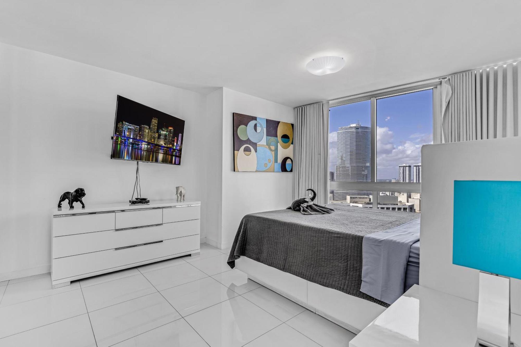 Luxurious Condo At Icon With Views Miami Zewnętrze zdjęcie