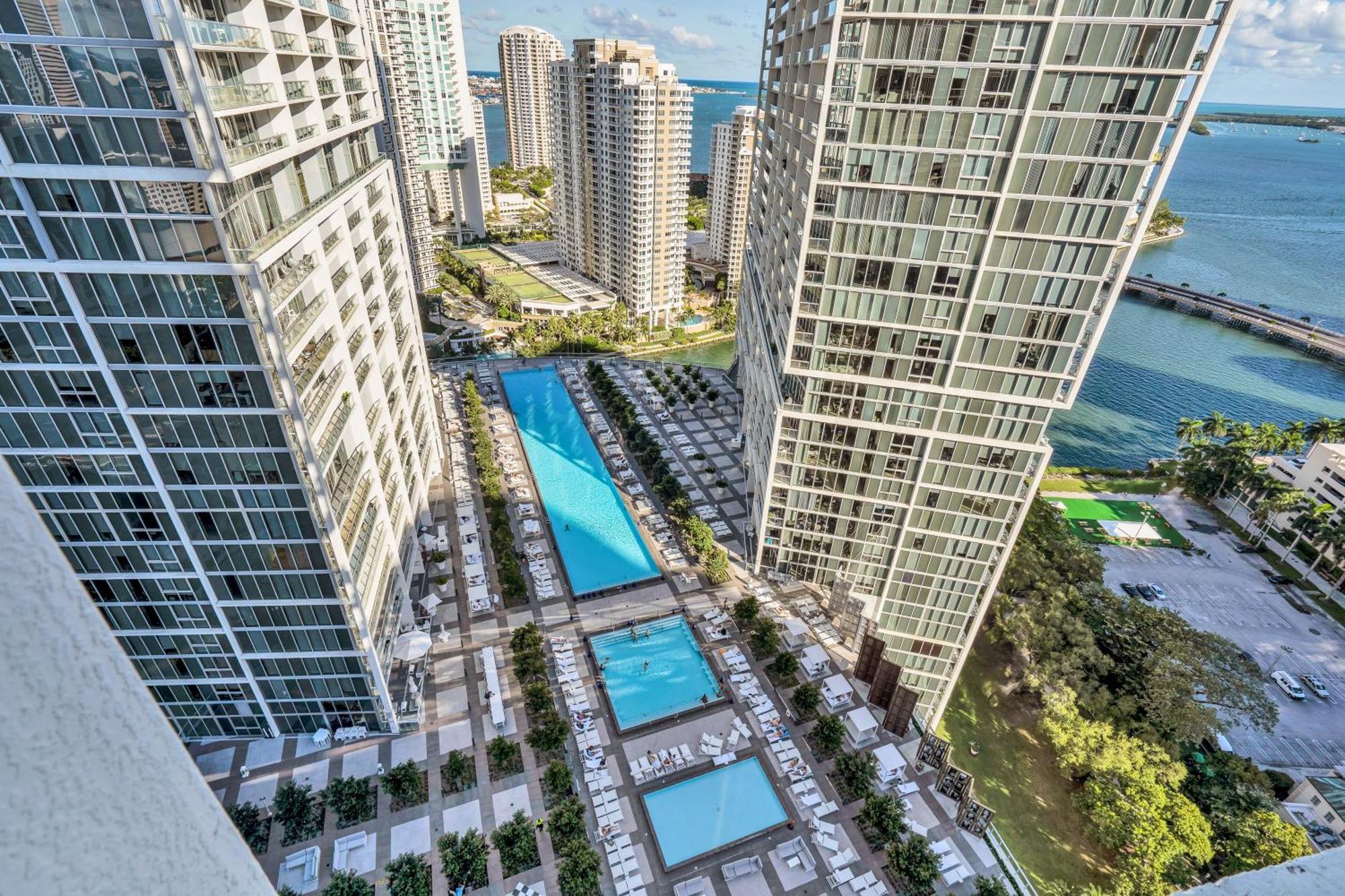 Luxurious Condo At Icon With Views Miami Zewnętrze zdjęcie