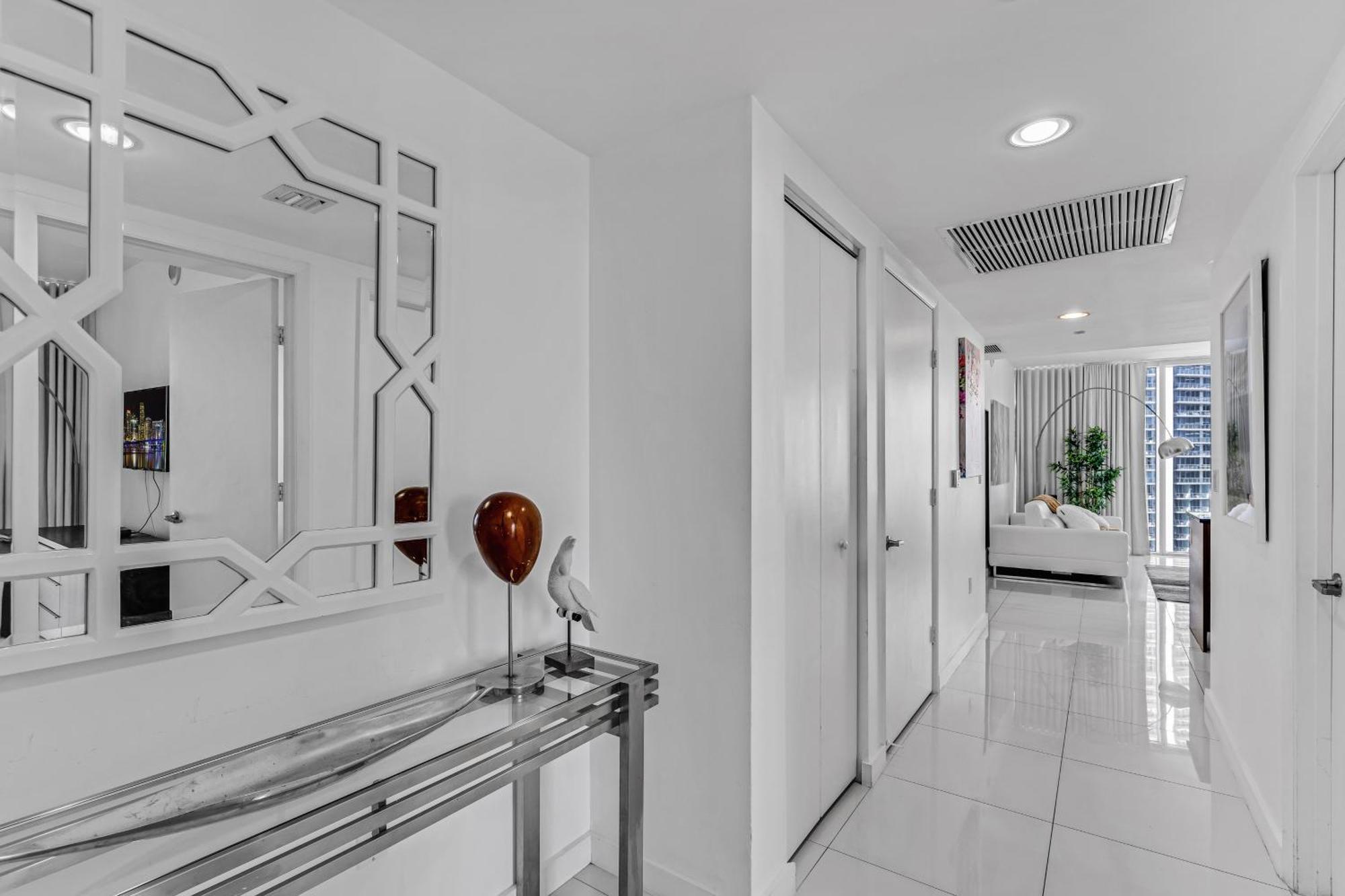 Luxurious Condo At Icon With Views Miami Zewnętrze zdjęcie