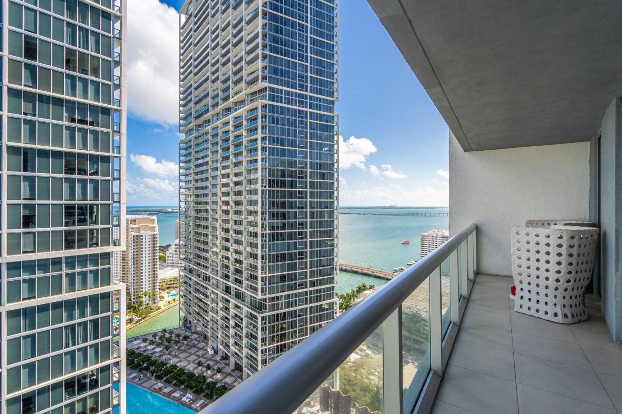 Luxurious Condo At Icon With Views Miami Zewnętrze zdjęcie