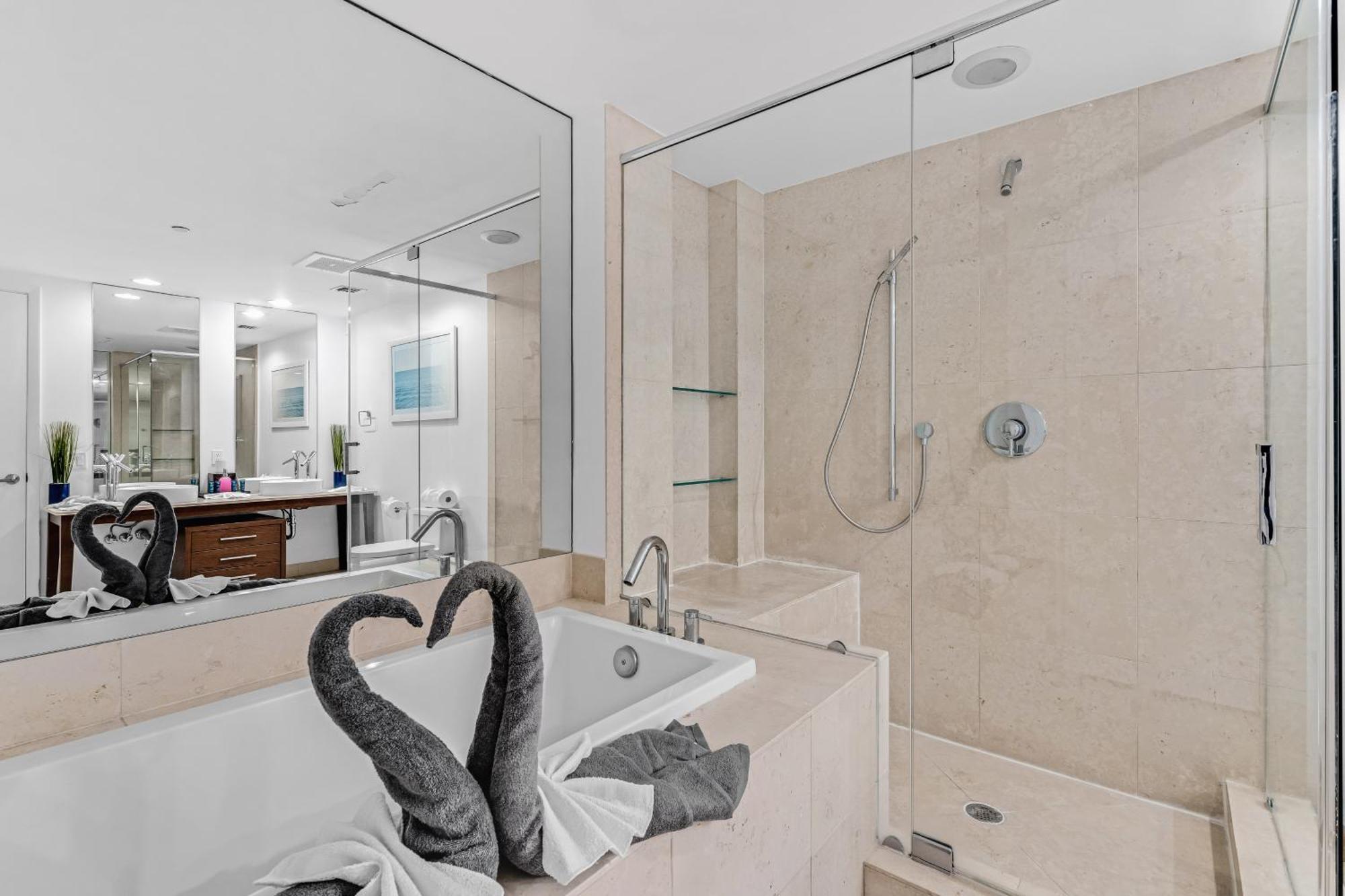 Luxurious Condo At Icon With Views Miami Zewnętrze zdjęcie