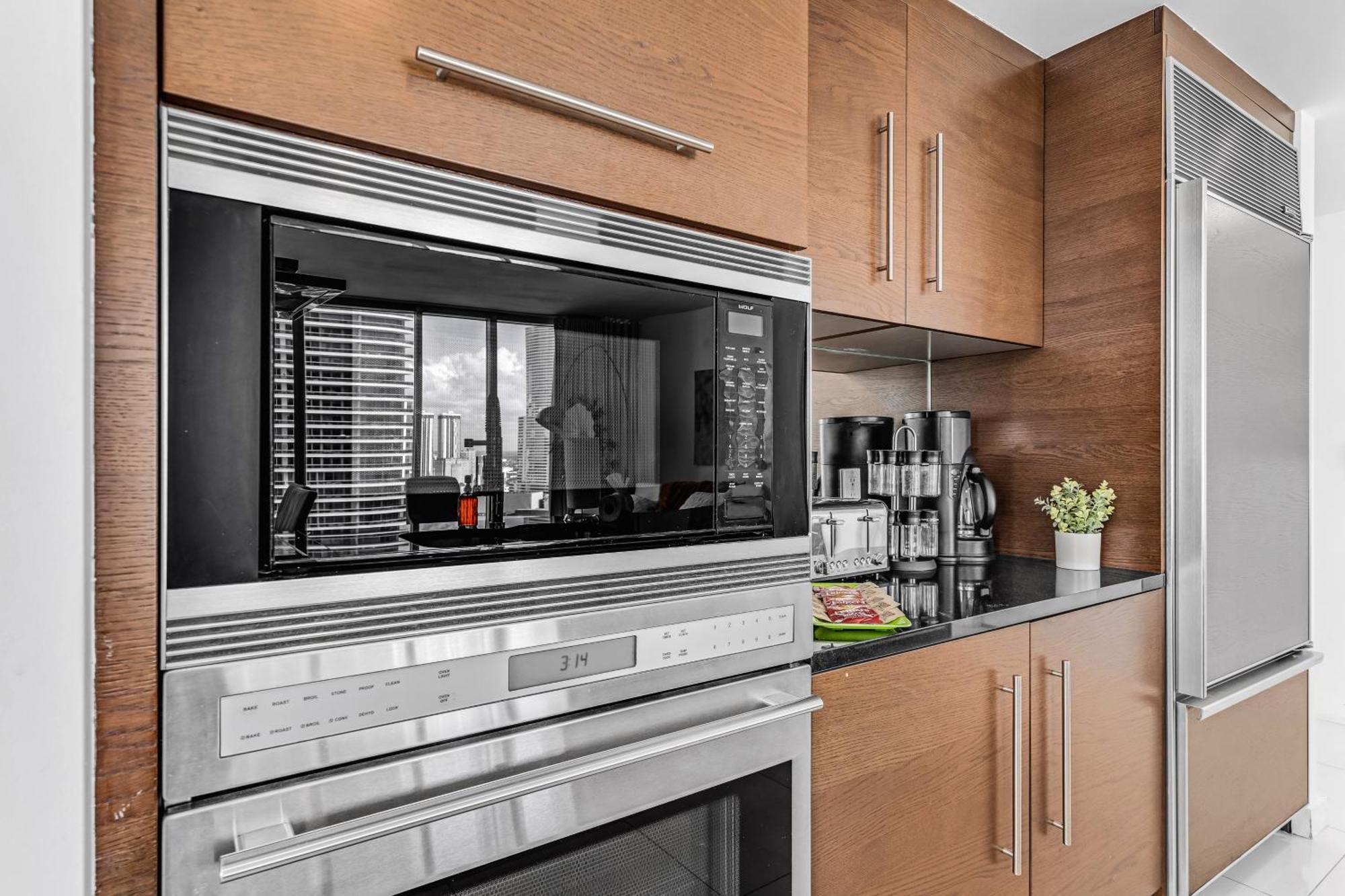 Luxurious Condo At Icon With Views Miami Zewnętrze zdjęcie